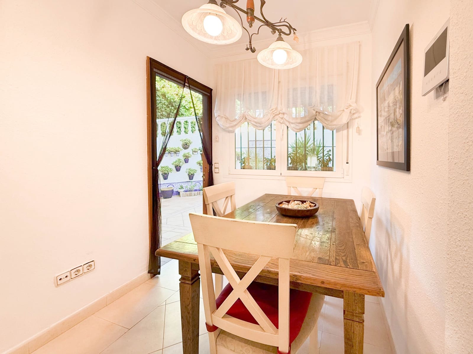 5 soveværelse Villa til salg i Nueva Andalucia med swimmingpool - € 1.050.000 (Ref: 8805821)