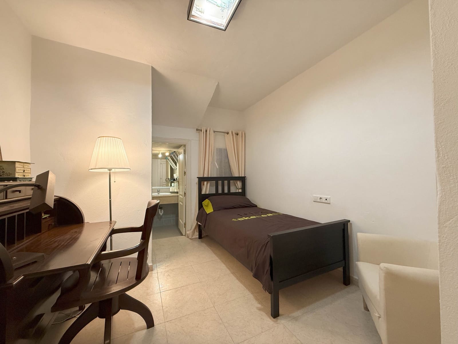 5 soveværelse Villa til salg i Nueva Andalucia med swimmingpool - € 1.050.000 (Ref: 8805821)