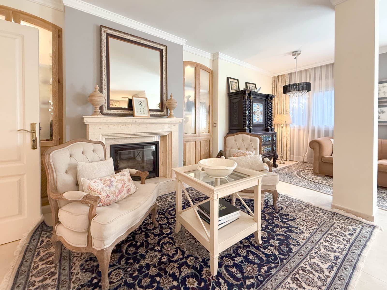 5 soveværelse Villa til salg i Nueva Andalucia med swimmingpool - € 1.050.000 (Ref: 8805821)