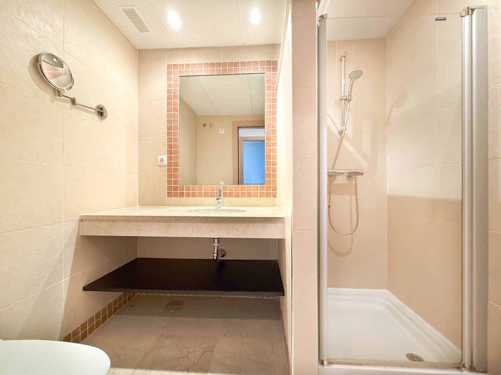 3 bedroom Apartment for sale in Estepona with pool - € 460,000 (Ref: 8848768)