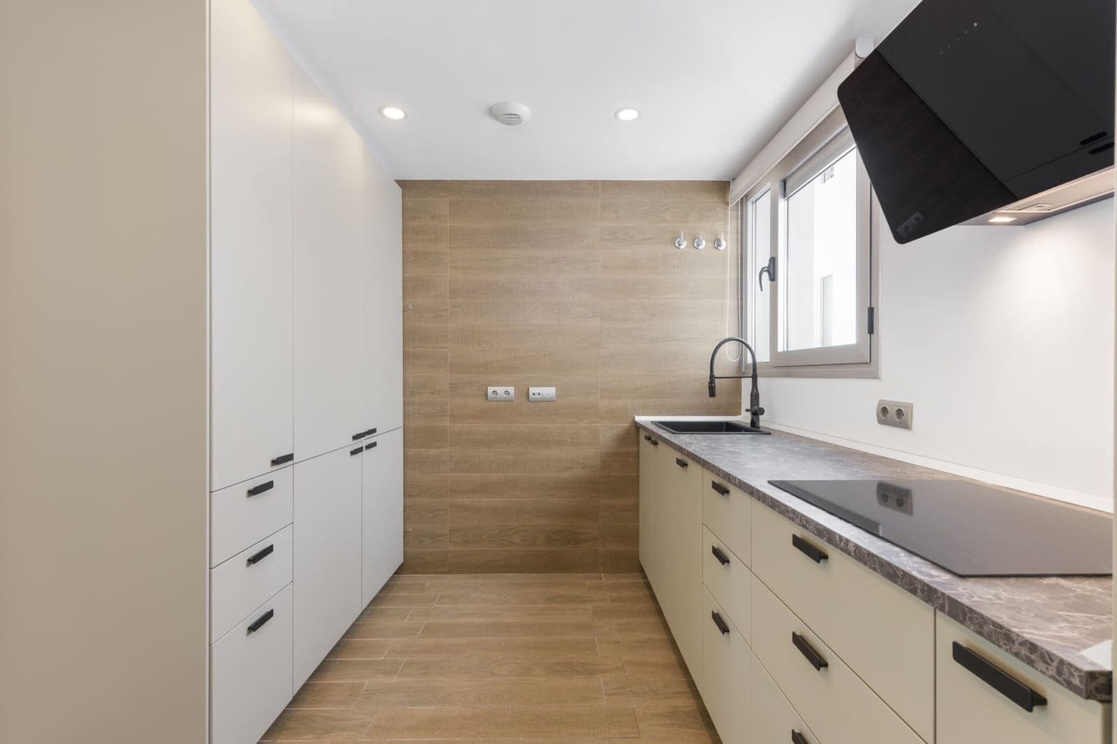 3 chambre Appartement à vendre à San Pedro de Alcantara avec piscine garage - 650 000 € (Ref: 9007727)