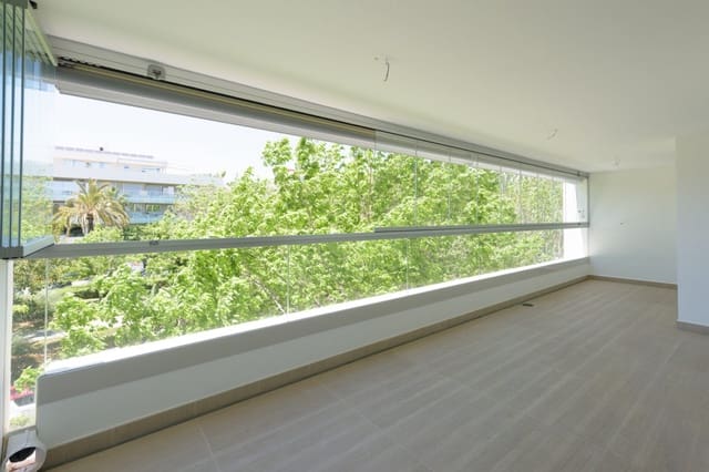 Apartamento de 3 habitaciones en Nueva Alcántara, Marbella en venta con piscina garaje - 650.000 € (Ref: 9007727)