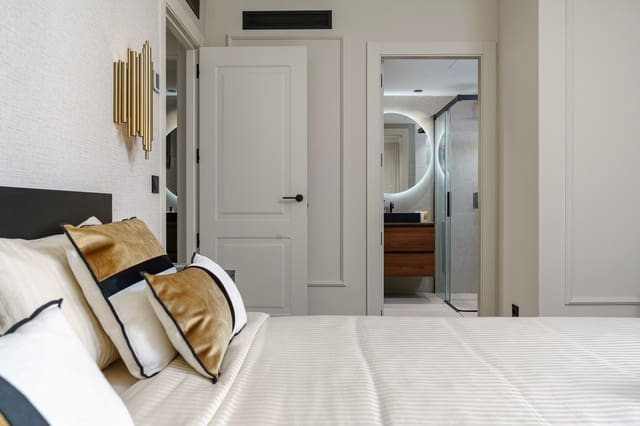 2 bedroom Apartment for sale in Puerto Banus, Marbella - € 1,899,000 (Ref: 9019831)