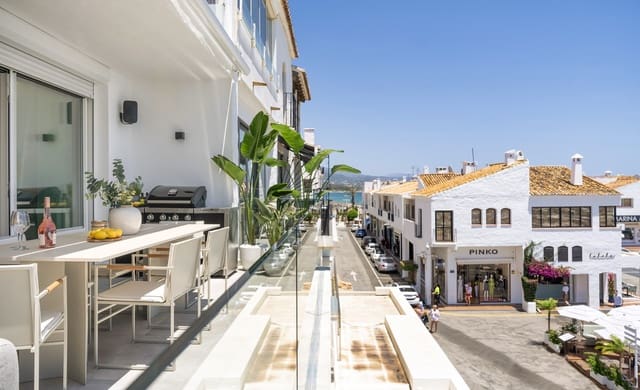 4 soveværelse Lejlighed til salg i Puerto Banus, Marbella - € 3.750.000 (Ref: 9019832)