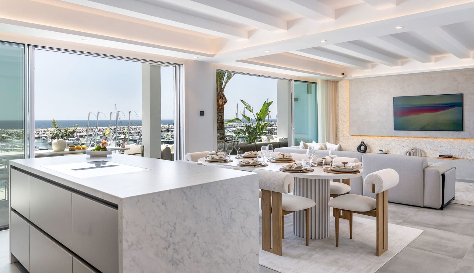 Apartamento de 4 habitaciones en Puerto Banus en venta - 3.750.000 € (Ref: 9019832)
