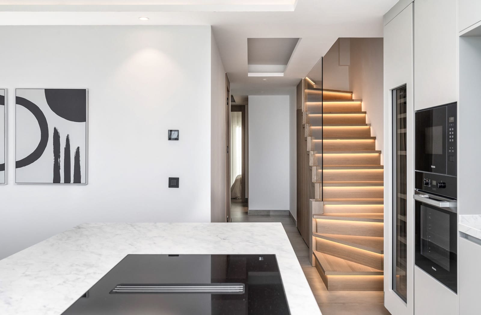 Apartamento de 4 habitaciones en Puerto Banus en venta - 3.750.000 € (Ref: 9019832)