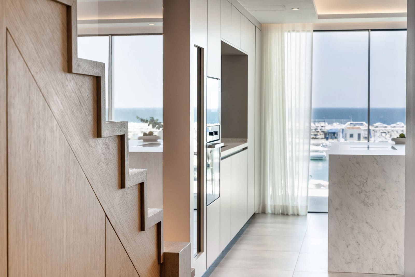 Apartamento de 4 habitaciones en Puerto Banus en venta - 3.750.000 € (Ref: 9019832)