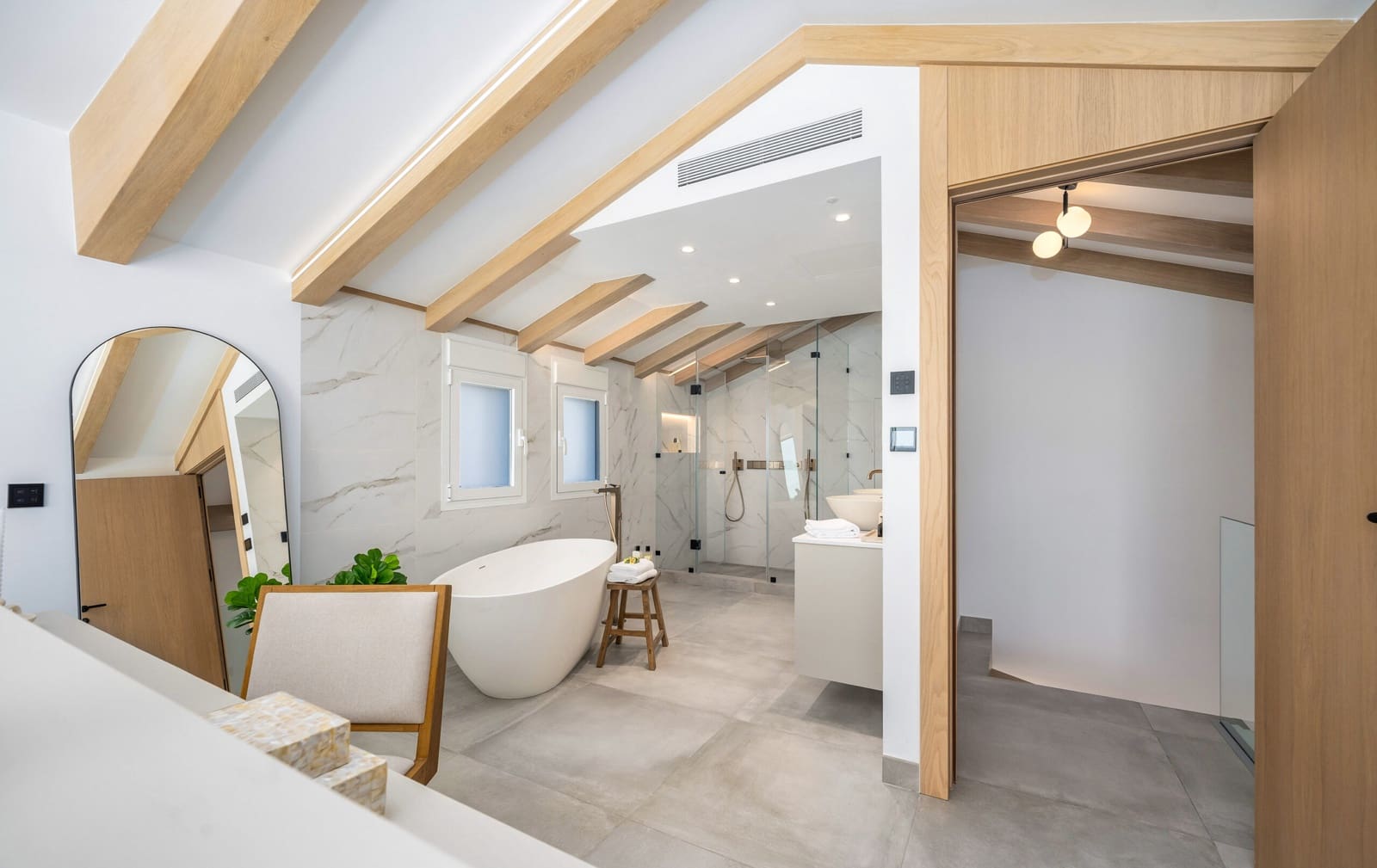 Apartamento de 4 habitaciones en Puerto Banus en venta - 3.750.000 € (Ref: 9019832)