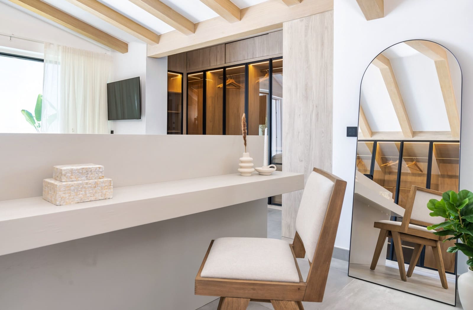 Apartamento de 4 habitaciones en Puerto Banus en venta - 3.750.000 € (Ref: 9019832)