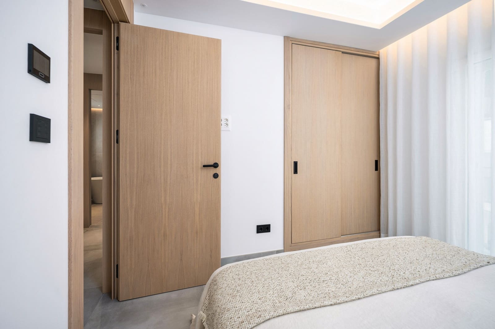 Apartamento de 4 habitaciones en Puerto Banus en venta - 3.750.000 € (Ref: 9019832)