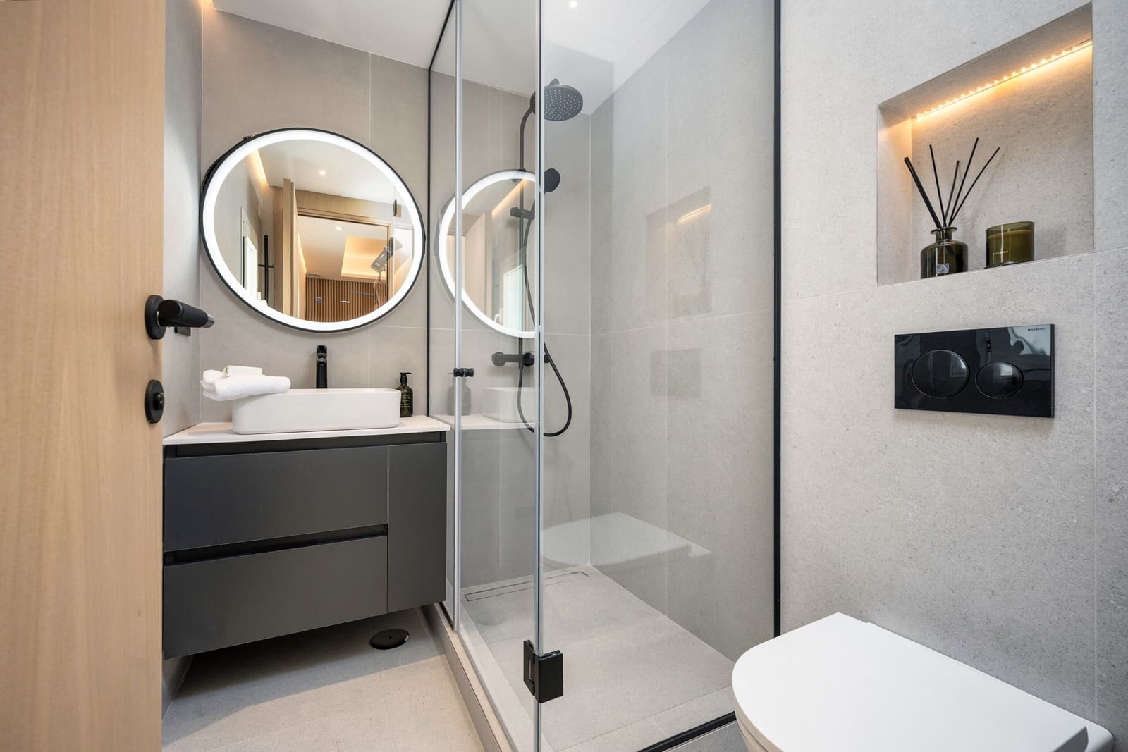 Apartamento de 4 habitaciones en Puerto Banus en venta - 3.750.000 € (Ref: 9019832)