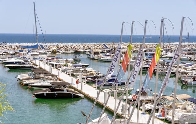 4 camera da letto Appartamento in vendita in Puerto Banus, Marbella - 3.750.000 € (Rif: 9019832)