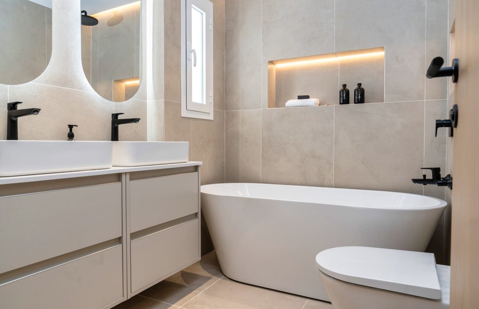 Apartamento de 4 habitaciones en Puerto Banus en venta con garaje - 3.750.000 € (Ref: 9019832)