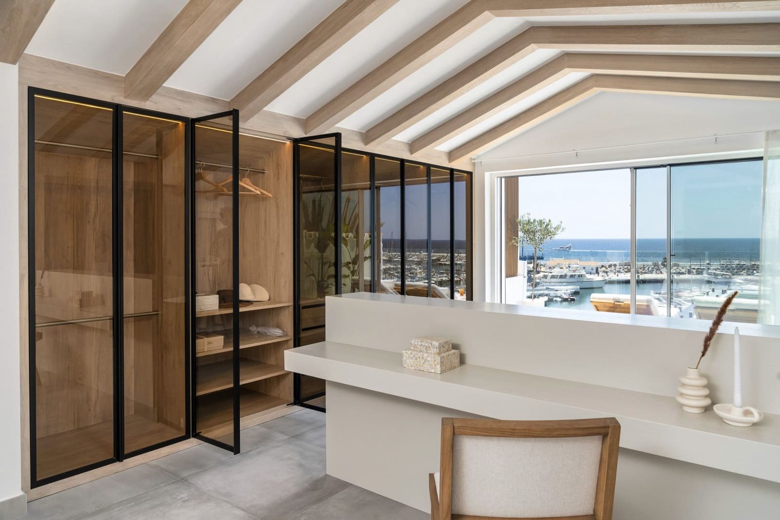 Apartamento de 4 habitaciones en Puerto Banus en venta con garaje - 3.750.000 € (Ref: 9019832)