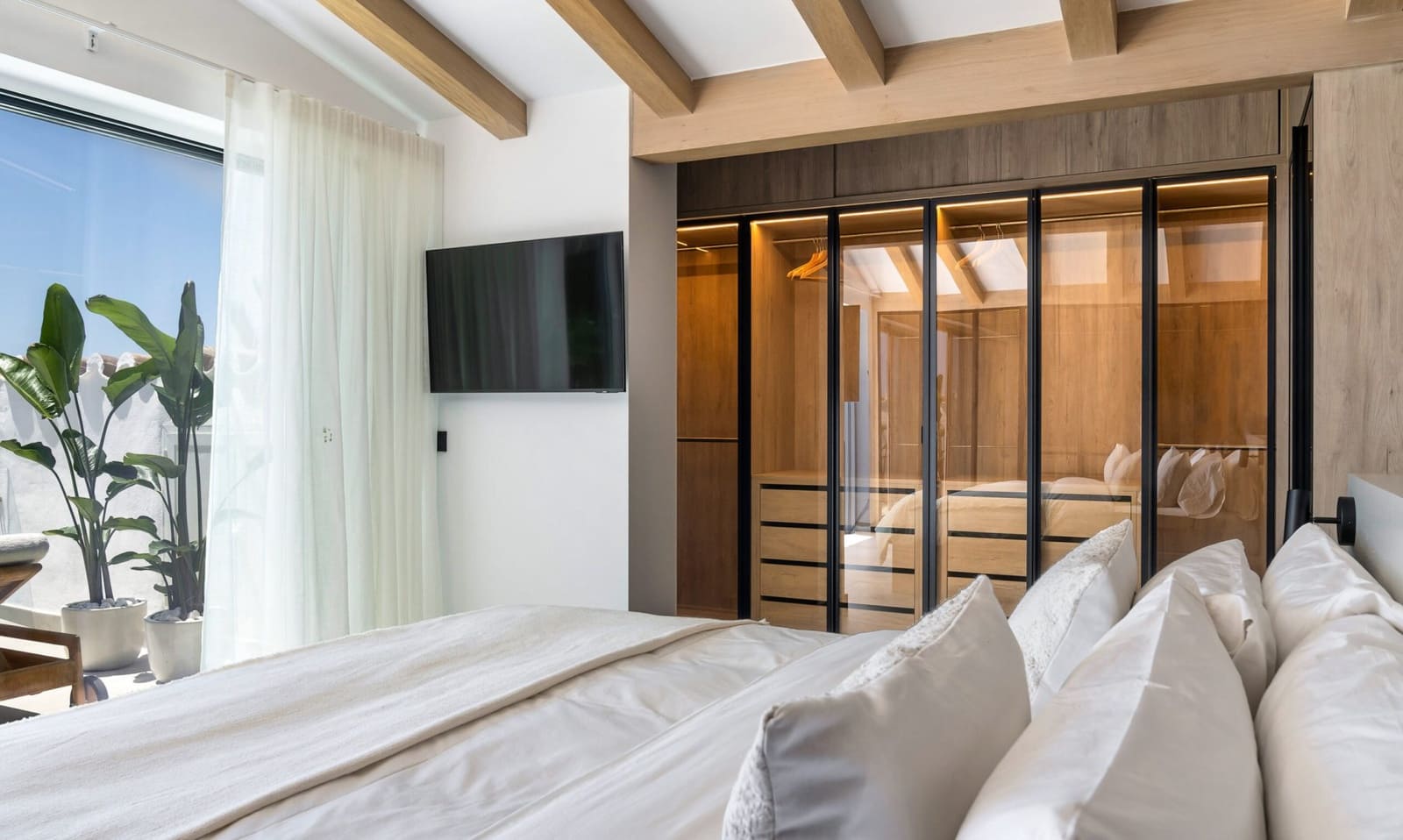 Apartamento de 4 habitaciones en Puerto Banus en venta con garaje - 3.750.000 € (Ref: 9019832)