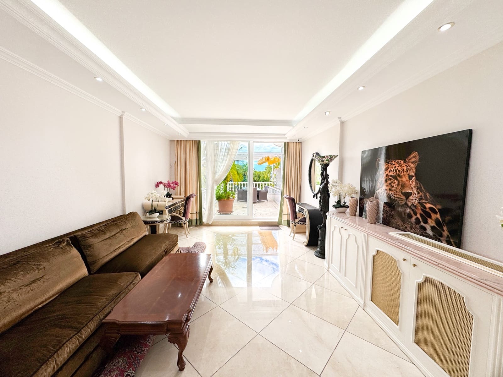 2 sypialnia Apartament na sprzedaż w Puerto Banus z basenem - 2 000 000 € (Ref: 9068514)