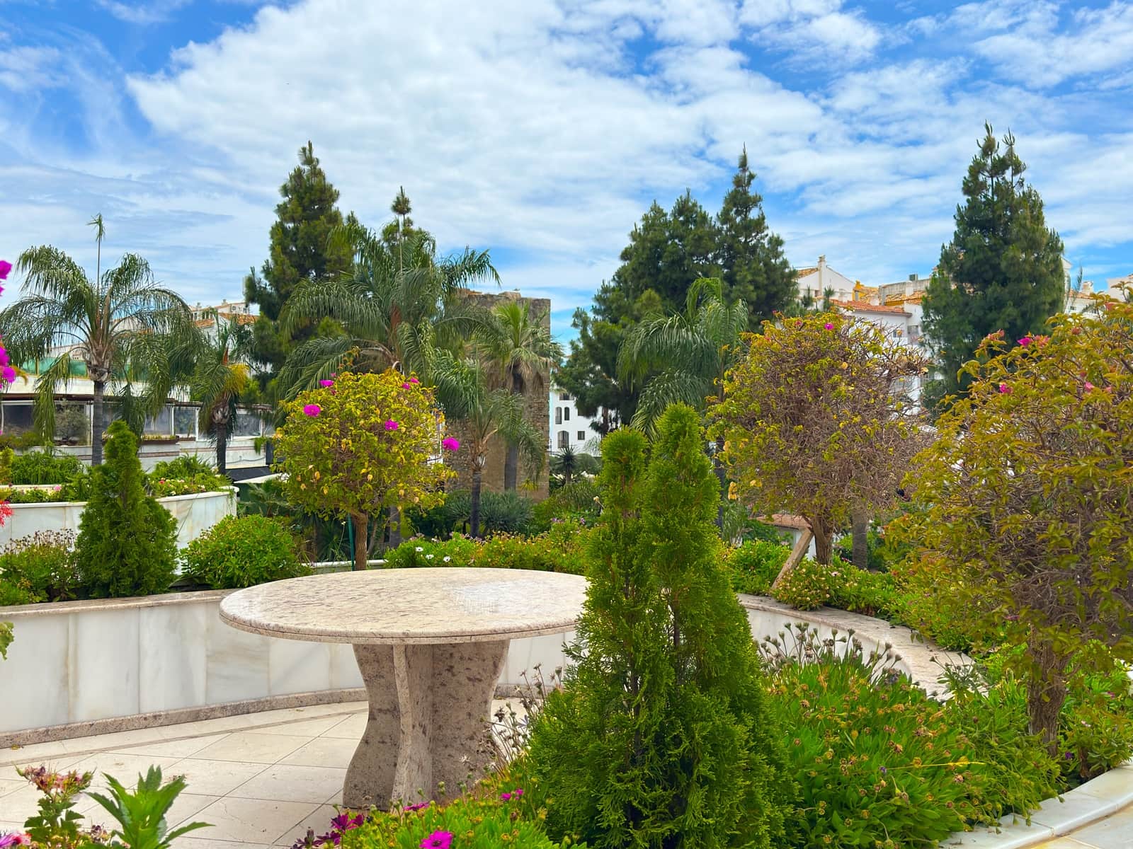 2 sypialnia Apartament na sprzedaż w Puerto Banus z basenem - 2 000 000 € (Ref: 9068514)