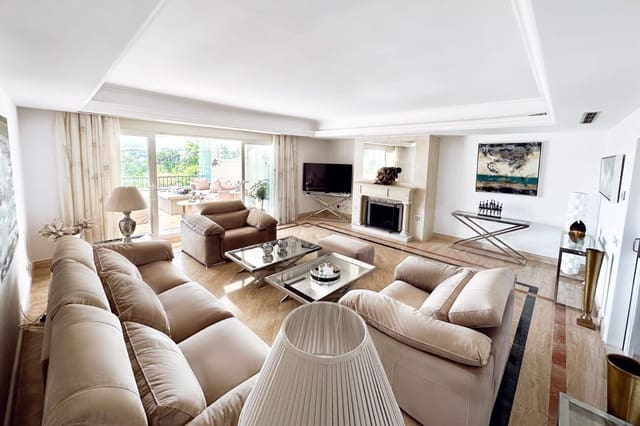3 makuuhuone Huoneisto myytävänä paikassa Lomas De Marbella, Marbella mukana uima-altaan - 2 100 000 € (Ref: 9068515)