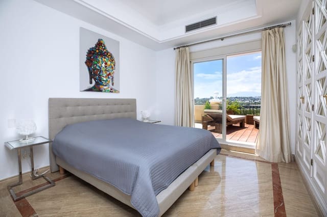 3 makuuhuone Huoneisto myytävänä paikassa Lomas De Marbella, Marbella mukana uima-altaan - 2 100 000 € (Ref: 9068515)