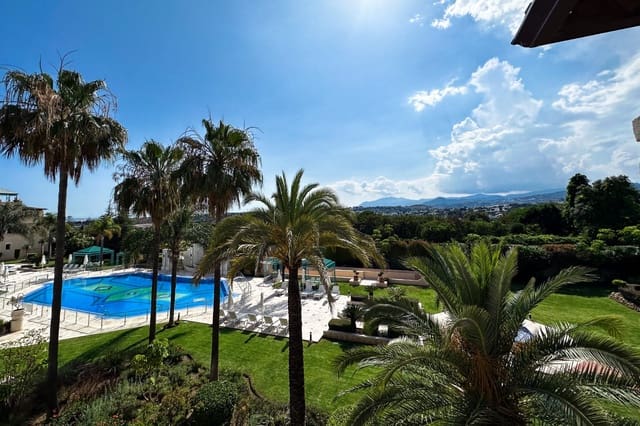 3 makuuhuone Huoneisto myytävänä paikassa Lomas De Marbella, Marbella mukana uima-altaan - 2 100 000 € (Ref: 9068515)