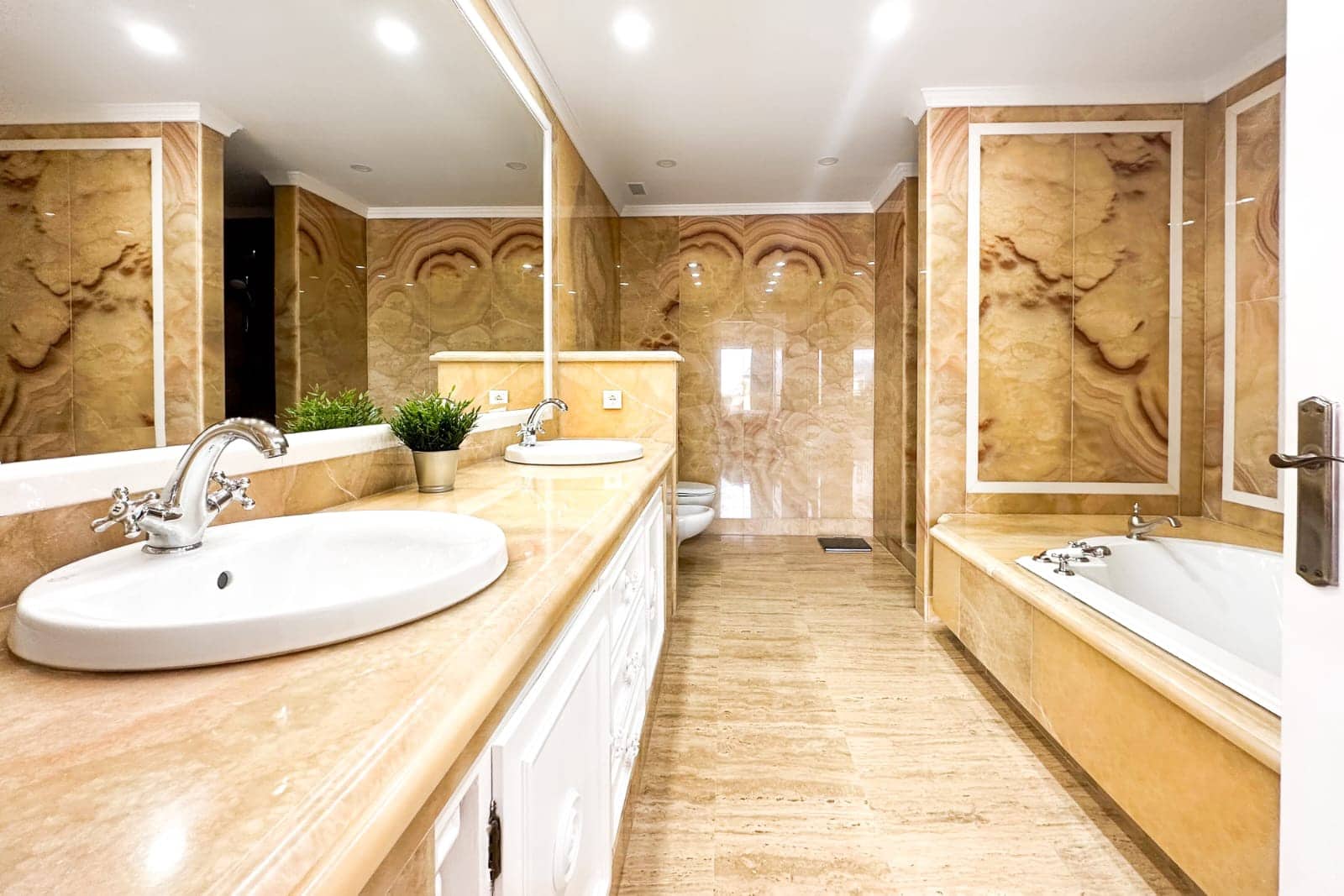 3 sovrum Lägenhet till salu i Marbella med pool - 2 100 000 € (Ref: 9068515)