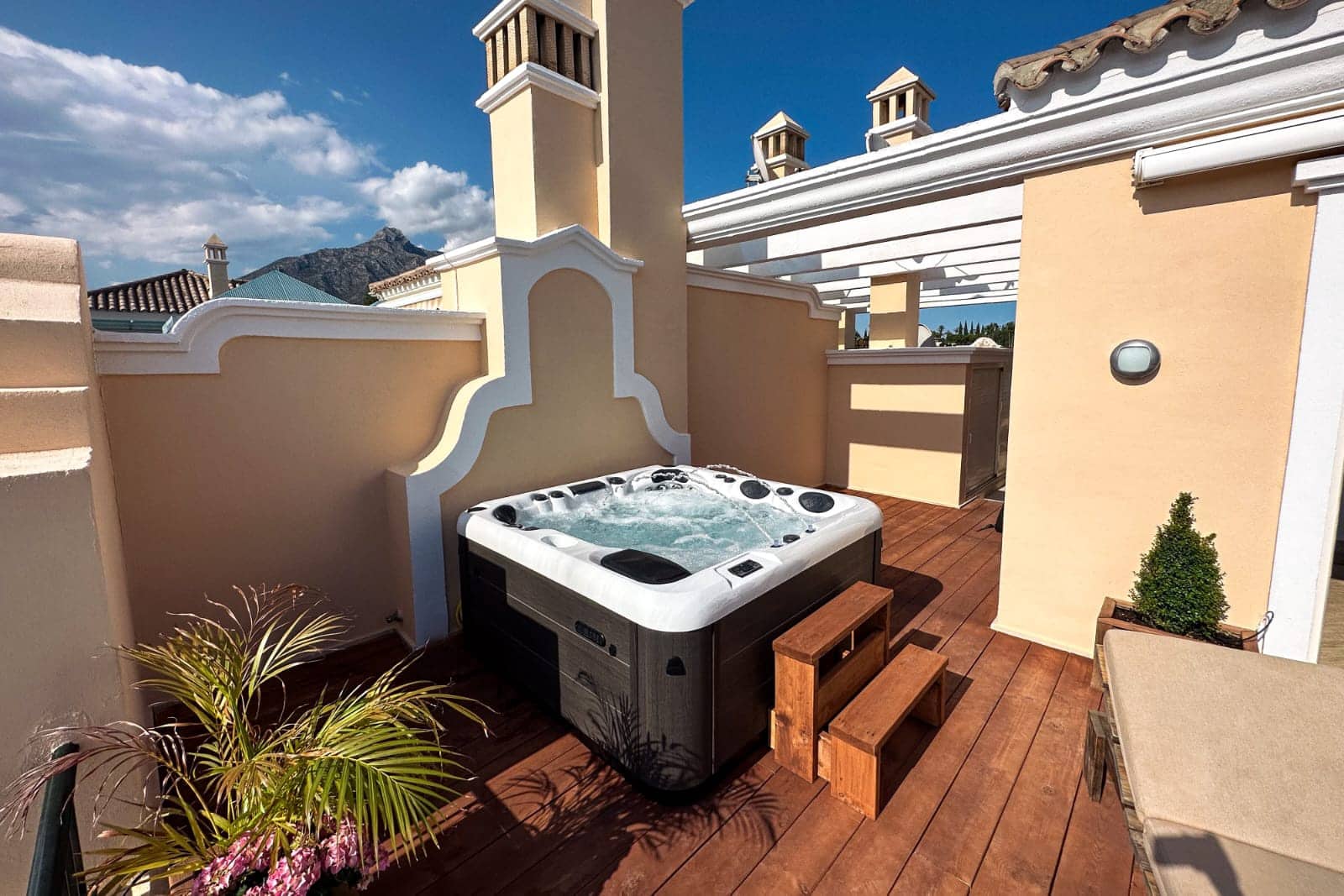 3 sovrum Lägenhet till salu i Marbella med pool - 2 100 000 € (Ref: 9068515)