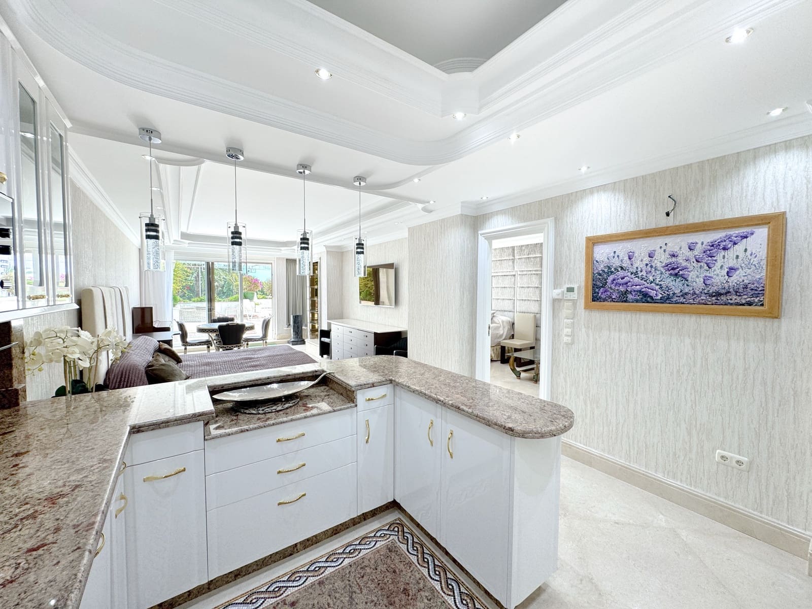 1 sypialnia Apartament na sprzedaż w Puerto Banus z basenem - 1 500 000 € (Ref: 9068516)