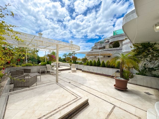 1 chambre Appartement à vendre à Puerto Banus, Marbella avec piscine - 1 500 000 € (Ref: 9068516)