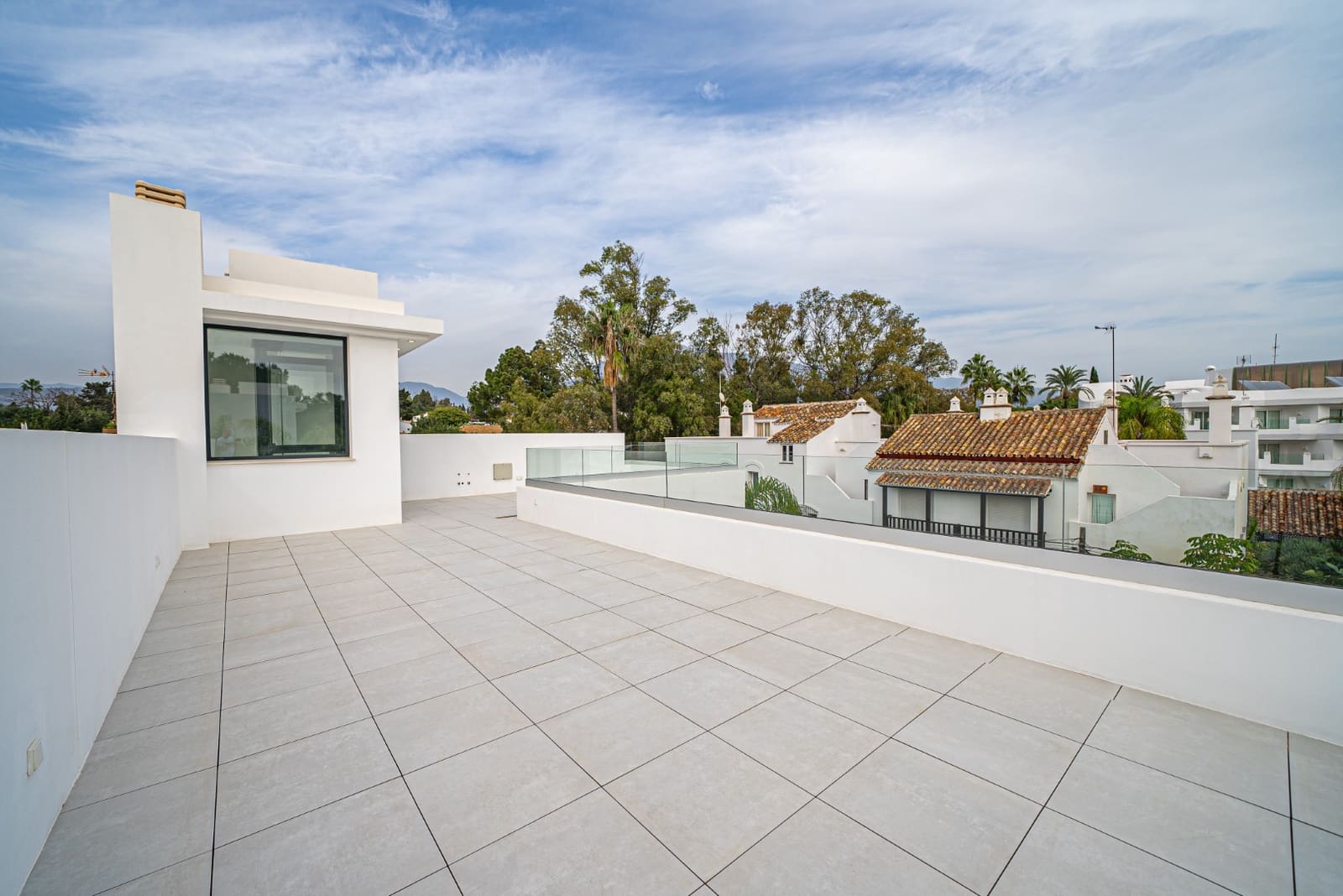 4 soveværelse Villa til salg i Marbella med swimmingpool - € 3.500.000 (Ref: 9148839)