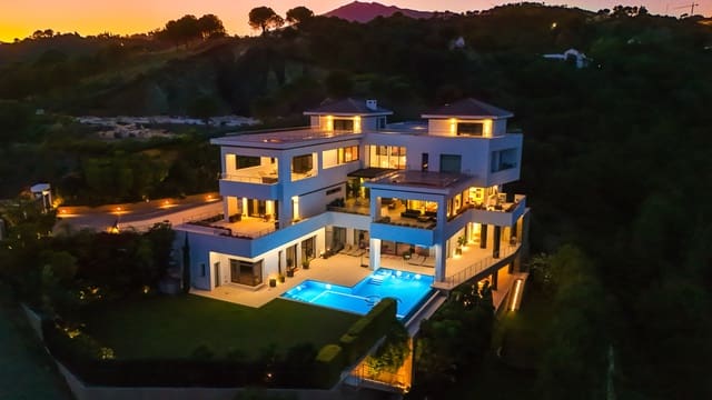 12 Zimmer Villa zu verkaufen in Los Arqueros - Puerto del Almendro, Benahavís mit Pool - 14.985.000 € (Ref: 9148840)