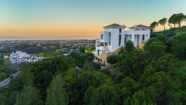 12 Zimmer Villa zu verkaufen in Los Arqueros - Puerto del Almendro, Benahavís mit Pool - 14.985.000 € (Ref: 9148840)