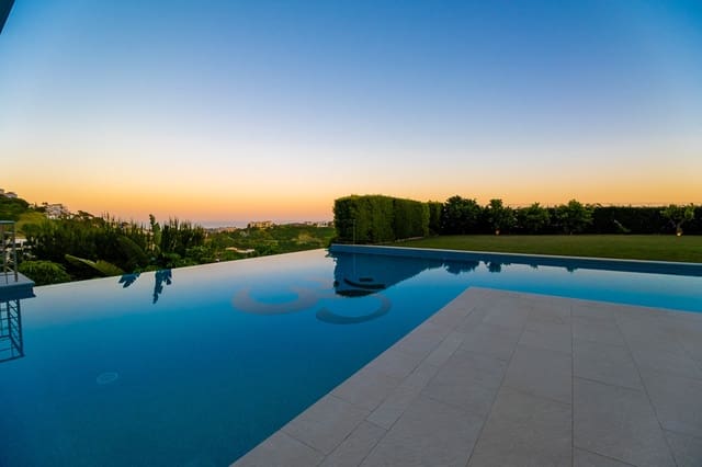 12 Zimmer Villa zu verkaufen in Los Arqueros - Puerto del Almendro, Benahavís mit Pool - 14.985.000 € (Ref: 9148840)