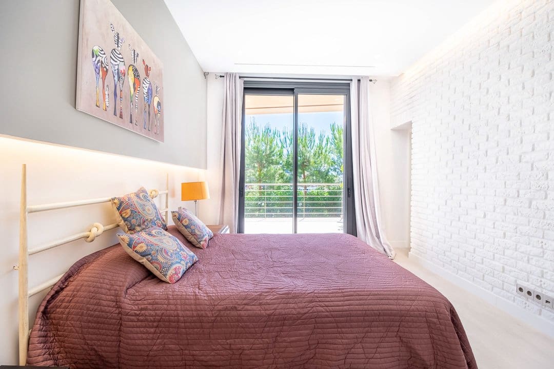 12 bedroom Villa for sale in Benahavis with pool garage - € 14,985,000 (Ref: 9148840)