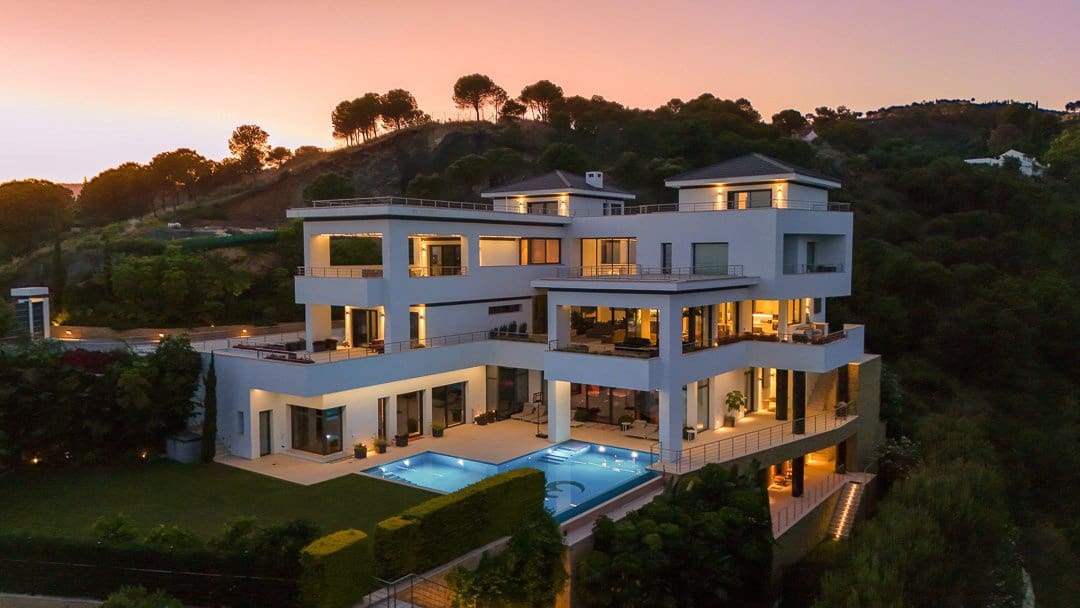 12 bedroom Villa for sale in Benahavis with pool garage - € 14,985,000 (Ref: 9148840)