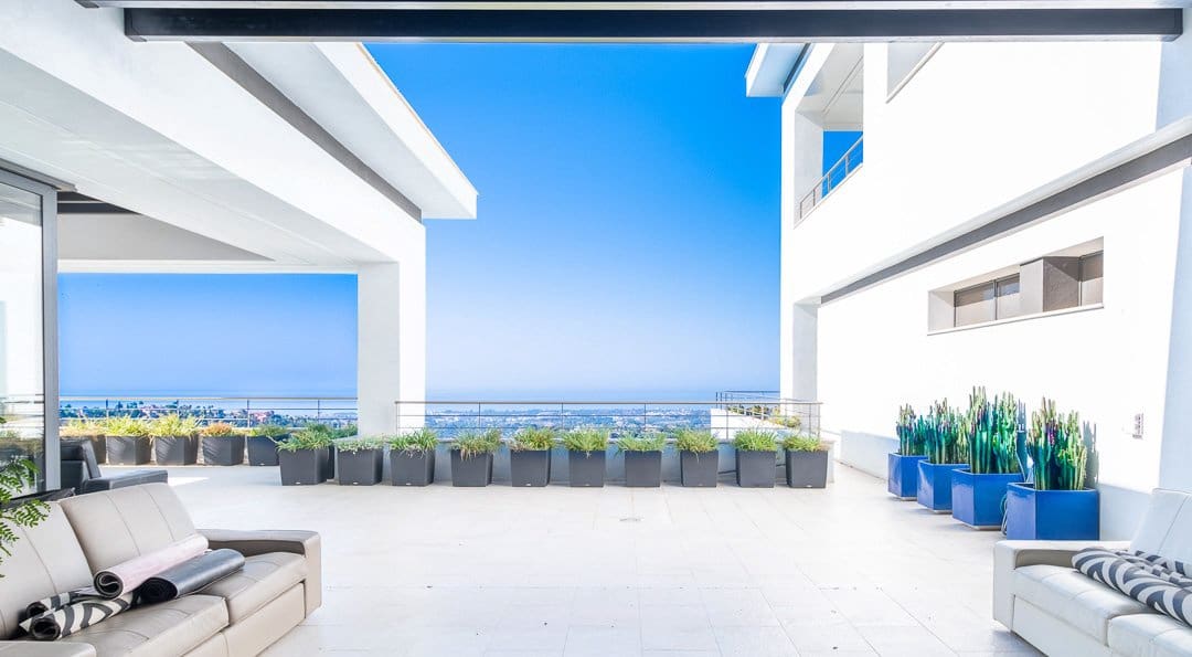 12 bedroom Villa for sale in Benahavis with pool garage - € 14,985,000 (Ref: 9148840)