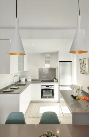 Apartamento de 2 habitaciones en Nueva Andalucia, Marbella en venta con piscina - 495.000 € (Ref: 9334383)