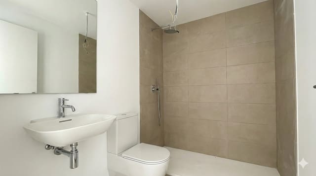 Casa de 3 habitaciones en Atalaya-Isdabe, Estepona en venta con piscina - 950.000 € (Ref: 9473825)