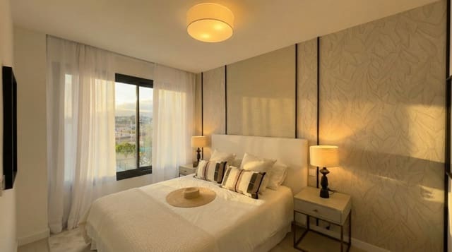 3 soveværelse Byhus til salg i El Paraiso, Estepona med swimmingpool - € 950.000 (Ref: 9473825)