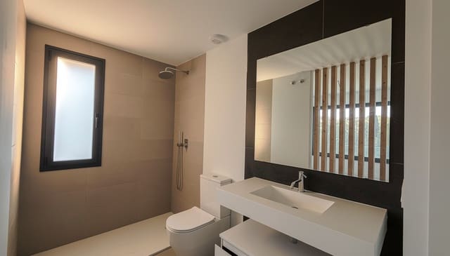 3 soverom Hus til salgs i El Paraiso, Estepona med svømmebasseng - € 950 000 (Ref: 9473825)