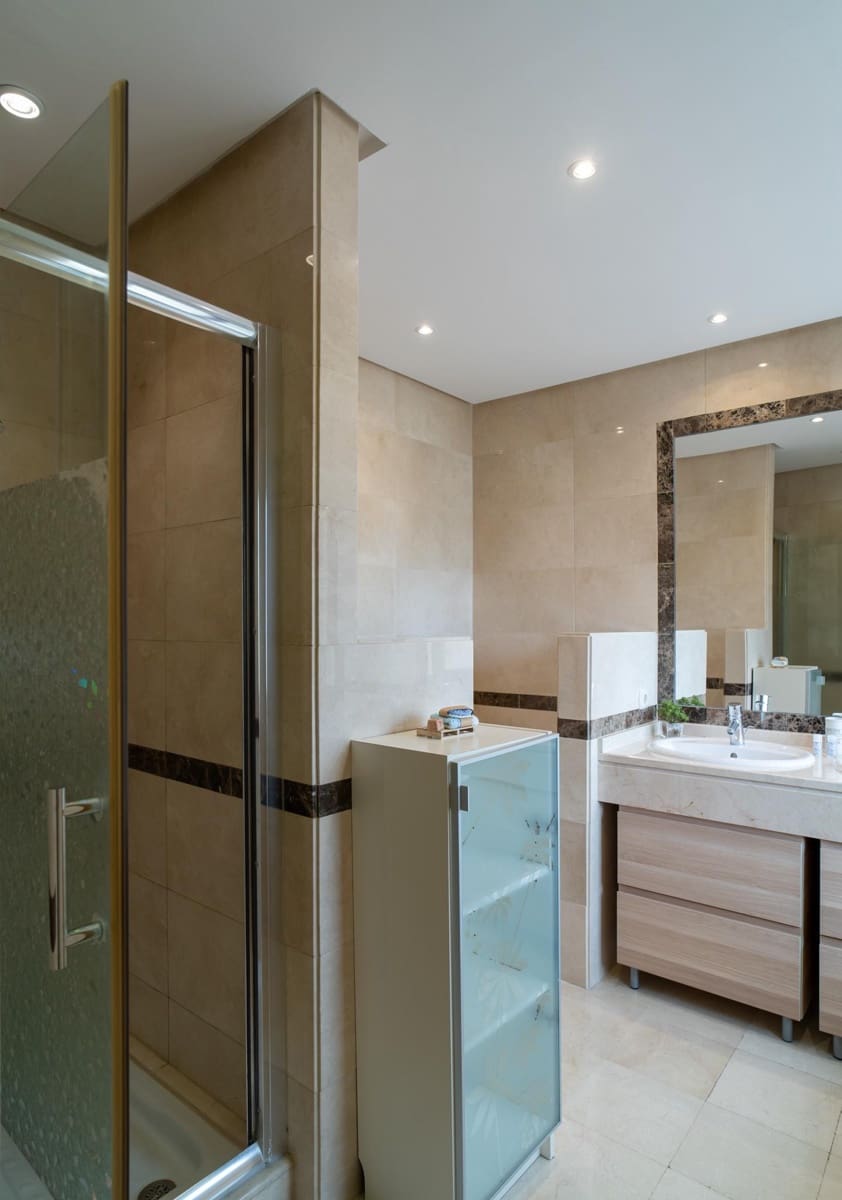 4 quarto Casa em Banda para venda em Nueva Andalucia com piscina - 1 200 000 € (Ref: 9604571)