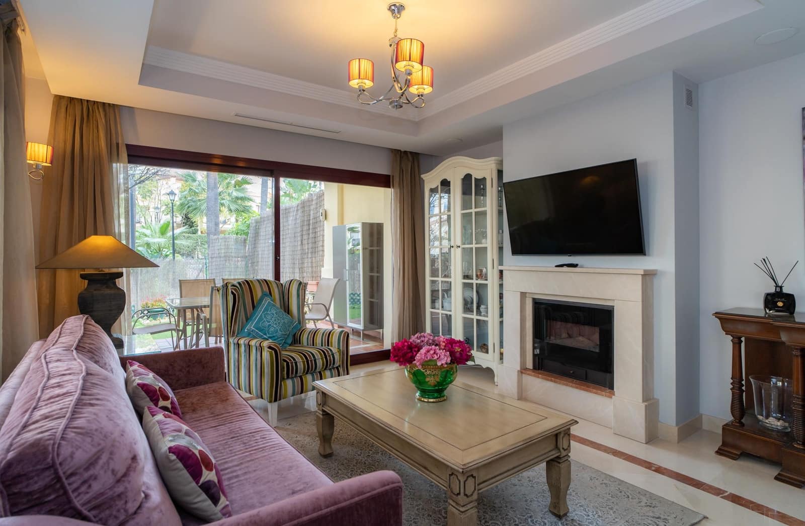 4 quarto Casa em Banda para venda em Nueva Andalucia com piscina - 1 200 000 € (Ref: 9604571)