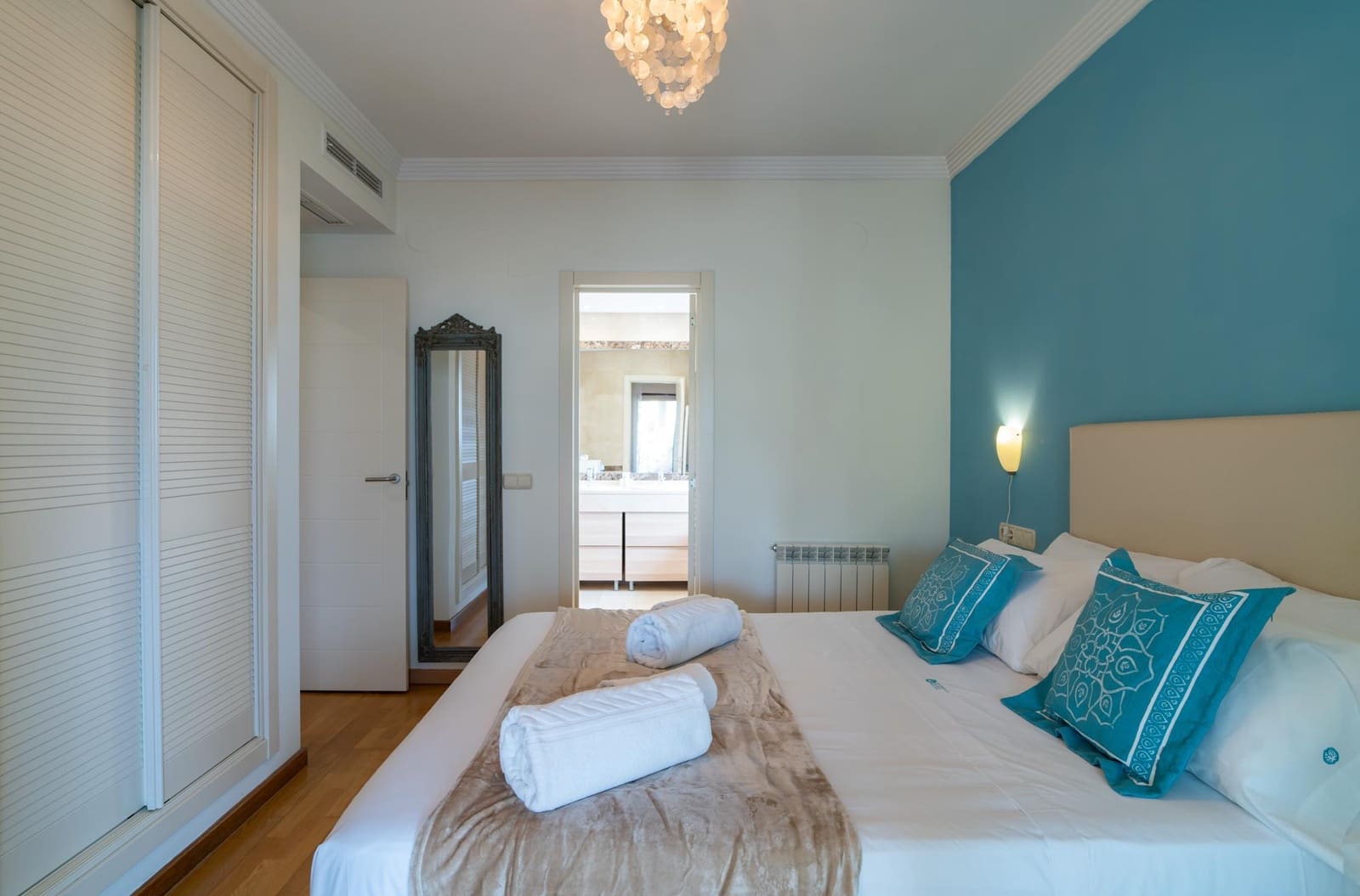 4 quarto Casa em Banda para venda em Nueva Andalucia com piscina - 1 200 000 € (Ref: 9604571)