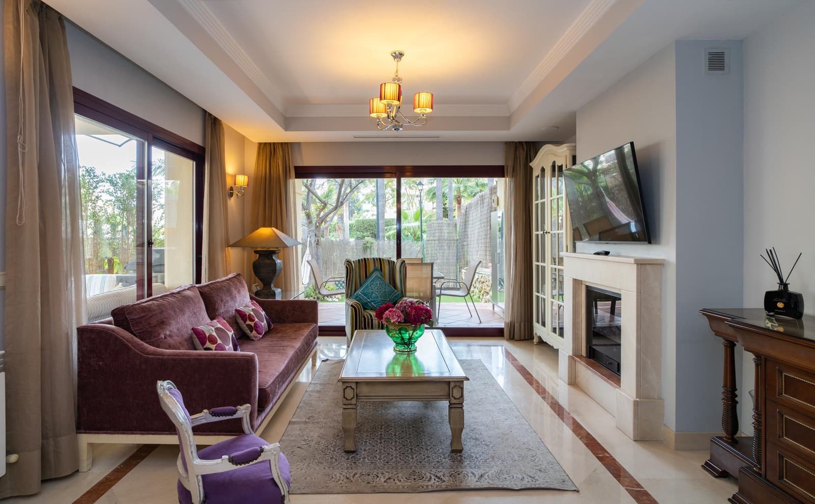 4 quarto Casa em Banda para venda em Nueva Andalucia com piscina - 1 200 000 € (Ref: 9604571)