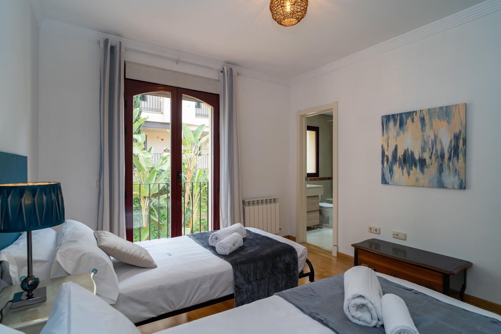 4 quarto Casa em Banda para venda em Nueva Andalucia com piscina - 1 200 000 € (Ref: 9604571)