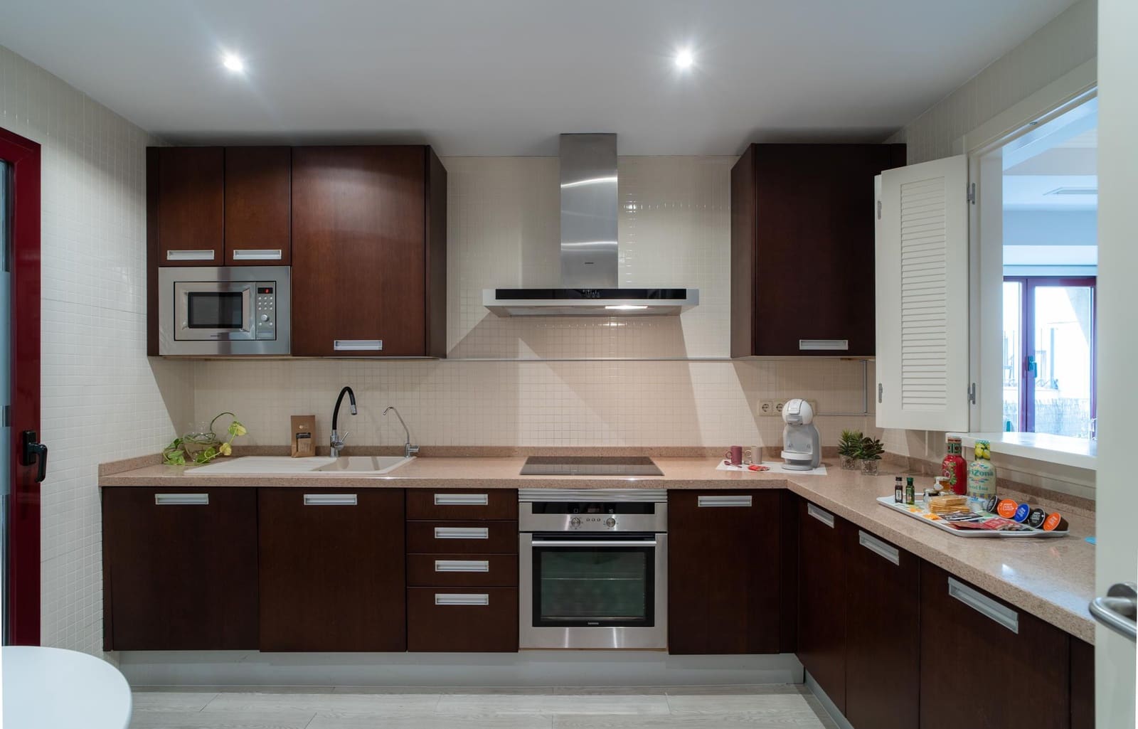4 bedroom Townhouse for sale in Nueva Andalucia with pool - € 970,000 (Ref: 9604571)
