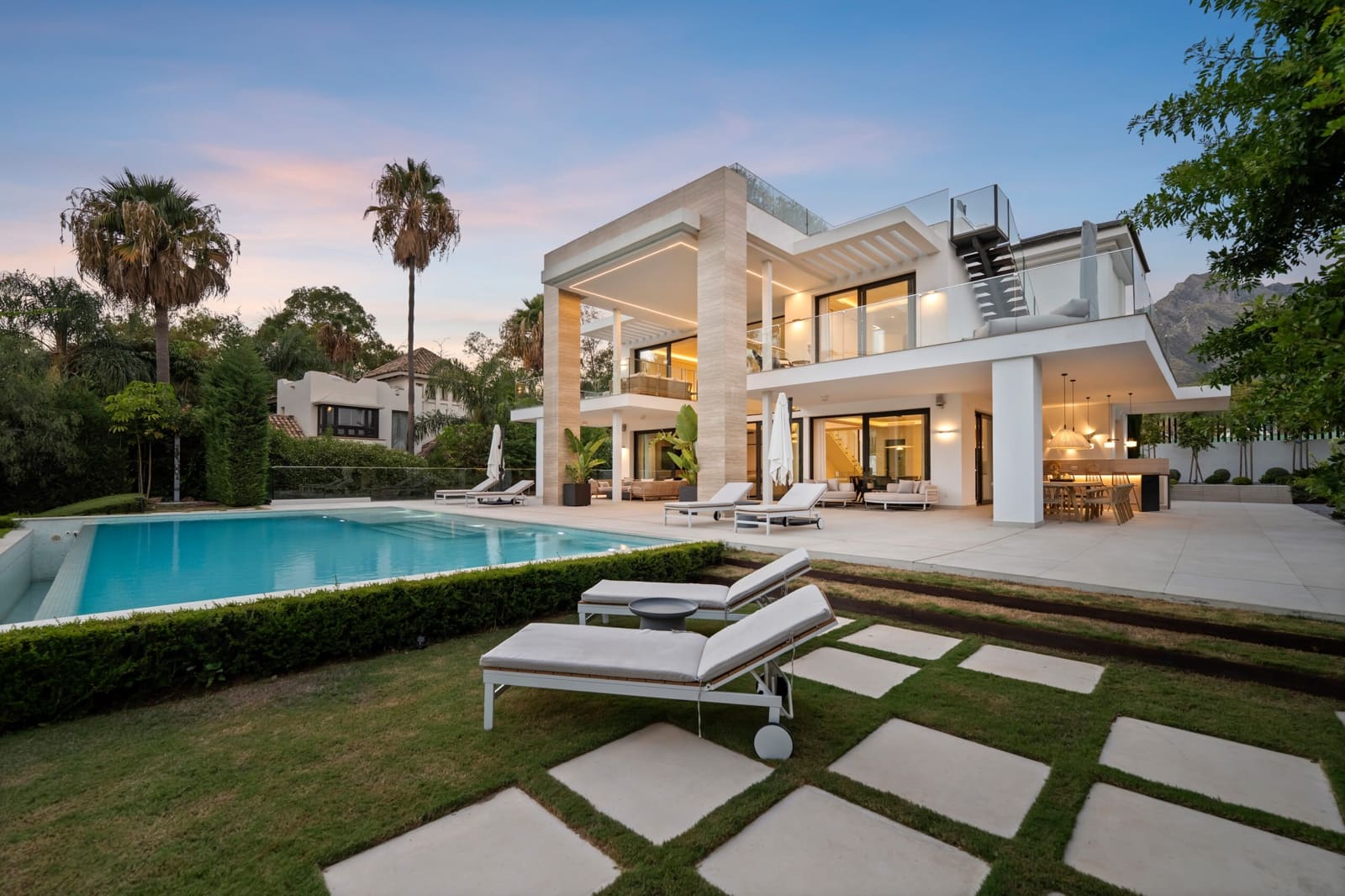 6 Zimmer Villa zu verkaufen in Golden Mile mit Pool - 5.495.000 € (Ref: 9643735)