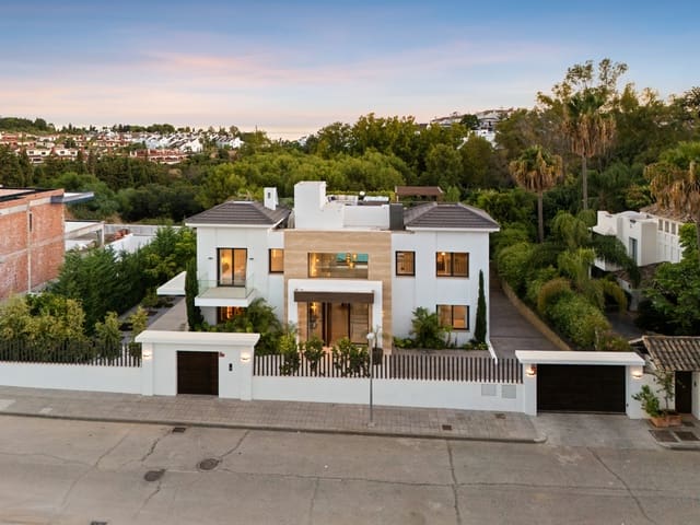 6 Zimmer Villa zu verkaufen in Lomas De Marbella, Marbella mit Pool - 5.495.000 € (Ref: 9643735)