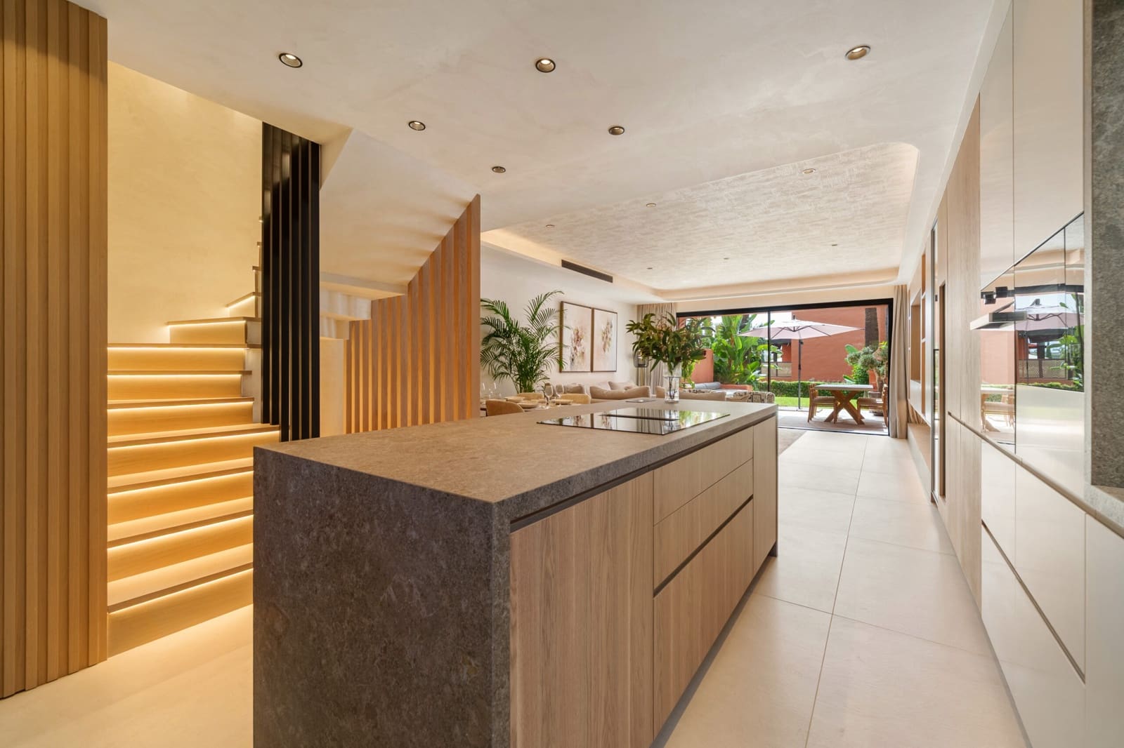 4 soverom Hus til salgs i Golden Mile med svømmebasseng - € 2 150 000 (Ref: 9658317)