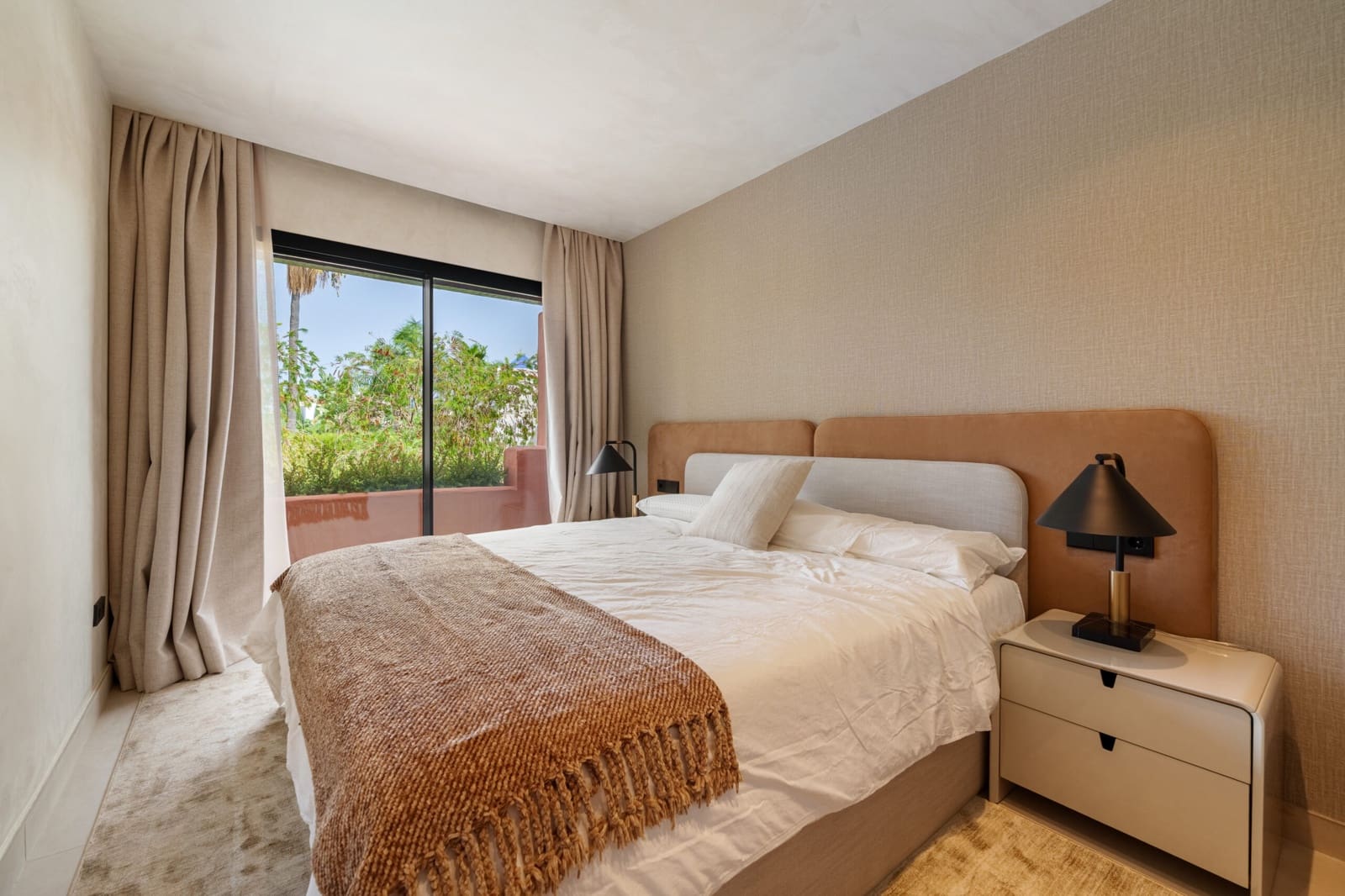 4 bedroom Townhouse for sale in Golden Mile with pool - € 2,150,000 (Ref: 9658317)