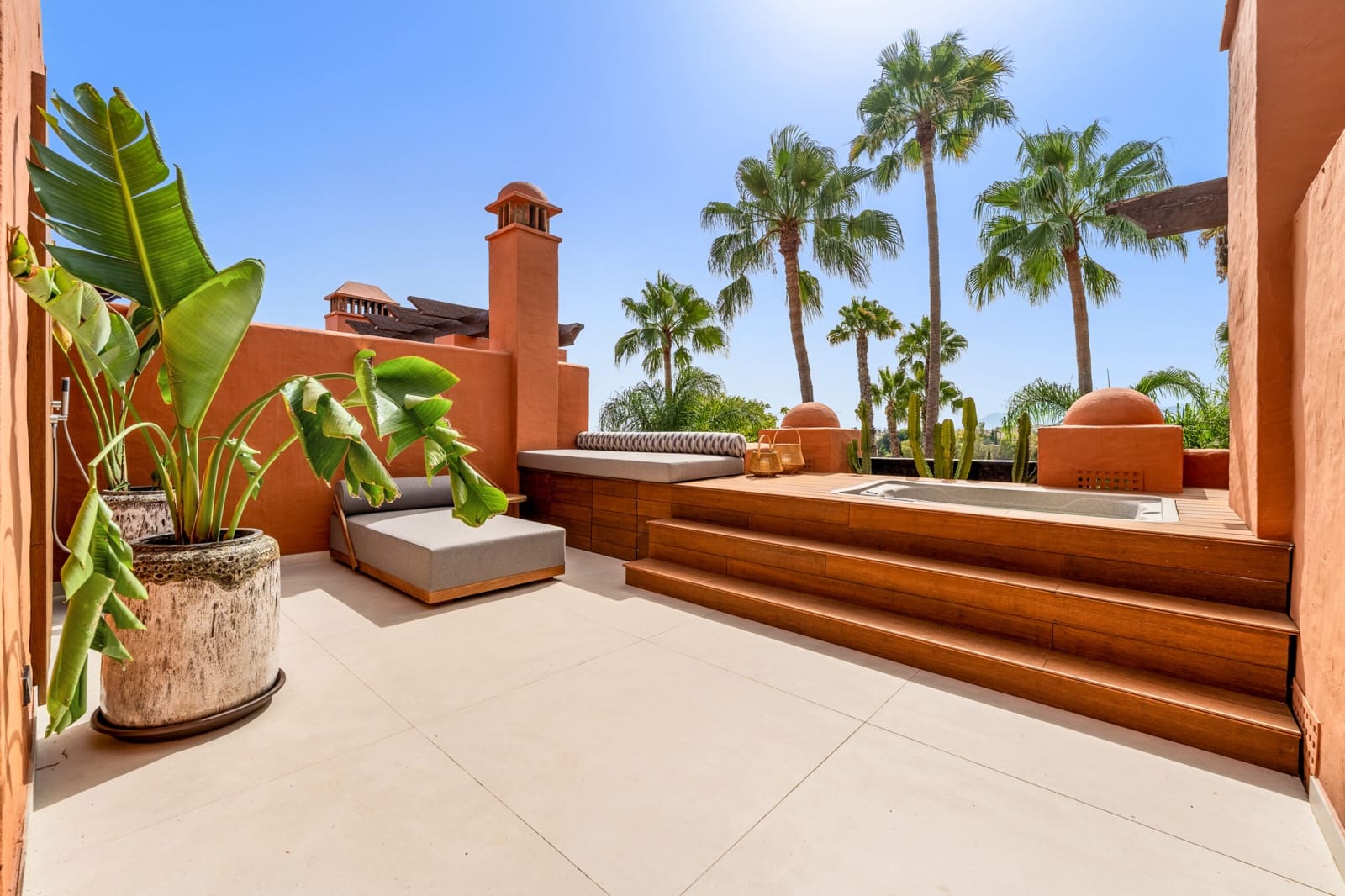 4 bedroom Townhouse for sale in Golden Mile with pool - € 2,150,000 (Ref: 9658317)